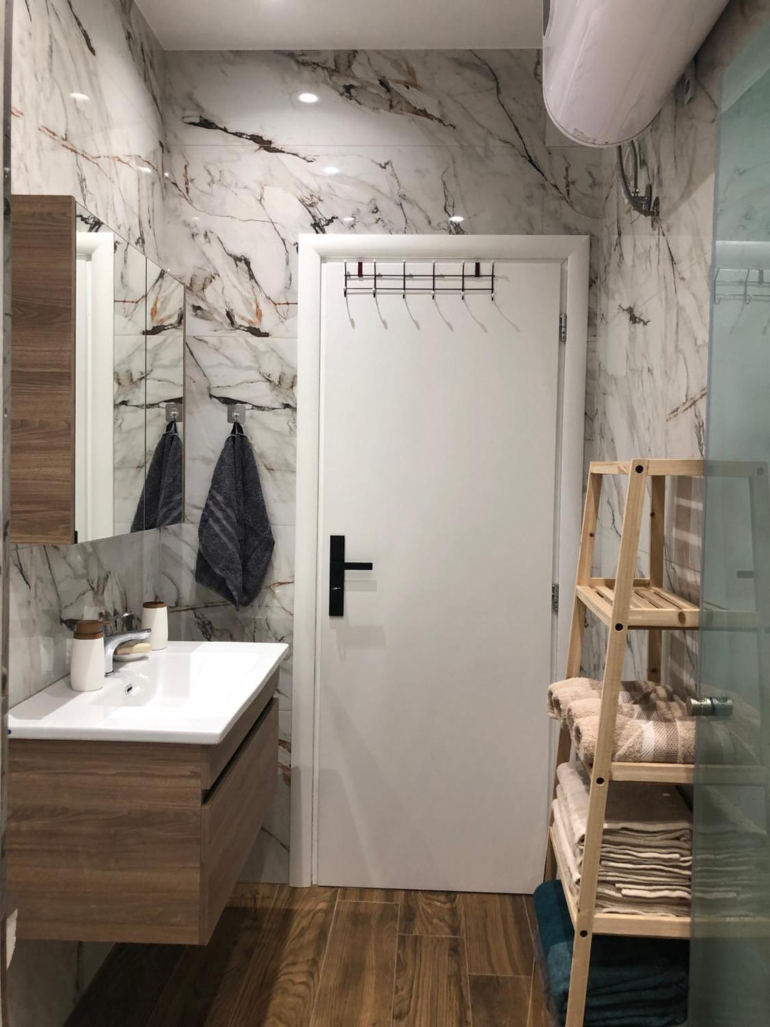 Alajs Apartament Vlorë Esterno foto