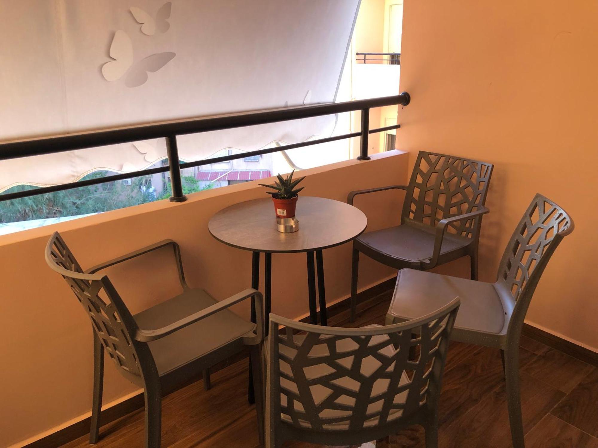 Alajs Apartament Vlorë Esterno foto