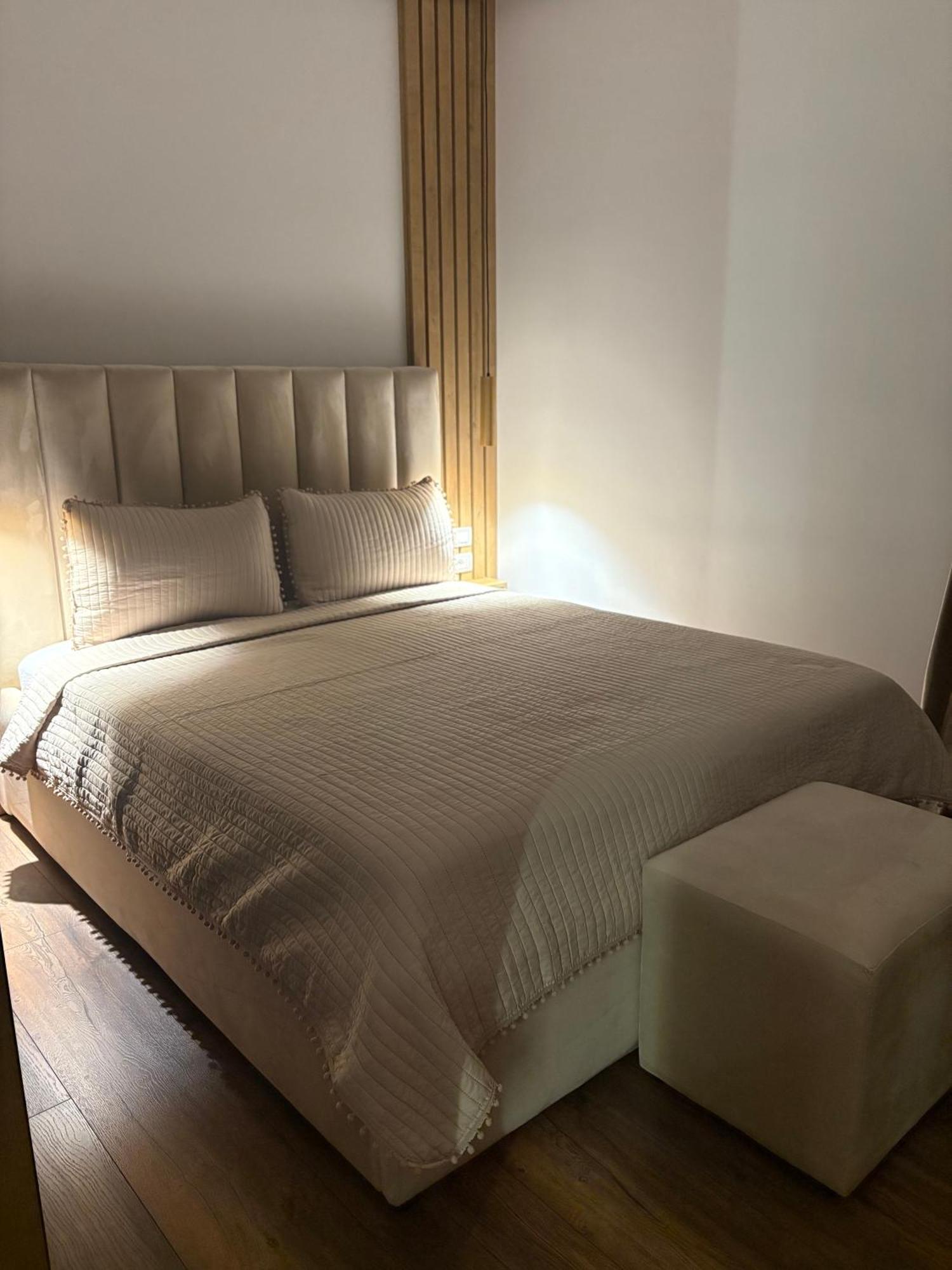 Alajs Apartament Vlorë Esterno foto